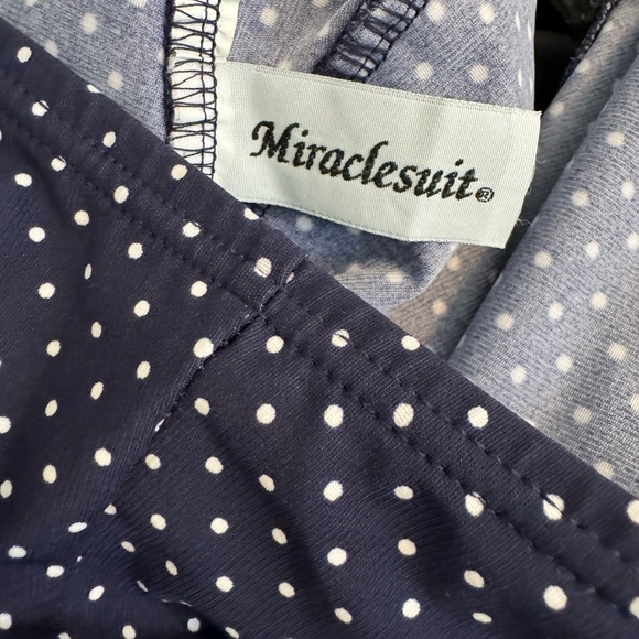 MIRACLE SUIT SIZE 10 SWIMSUIT - Picture 7 of 7